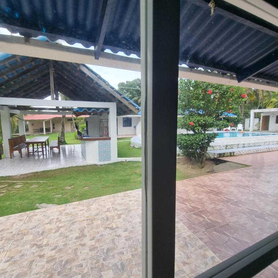 Paradise Island Beach Hotel Isla Grande Extérieur photo